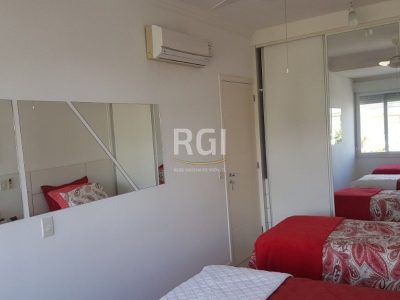 Casa à venda com 354m², 6 quartos, 5 suítes no bairro Centro em Capão da Canoa - Foto 77