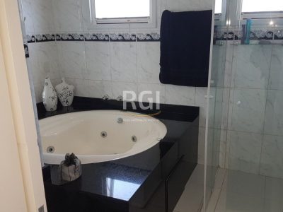 Casa à venda com 354m², 6 quartos, 5 suítes no bairro Centro em Capão da Canoa - Foto 79