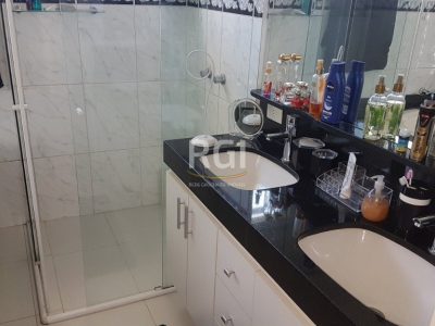 Casa à venda com 354m², 6 quartos, 5 suítes no bairro Centro em Capão da Canoa - Foto 80