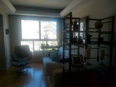 Apartamento à venda com 114m², 4 quartos, 1 suíte, 2 vagas no bairro Petrópolis em Porto Alegre - Foto 12