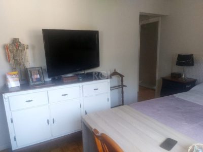 Apartamento à venda com 114m², 4 quartos, 1 suíte, 2 vagas no bairro Petrópolis em Porto Alegre - Foto 9