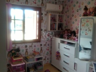 Casa à venda com 188m², 3 quartos, 1 suíte, 2 vagas no bairro Ipanema em Porto Alegre - Foto 14