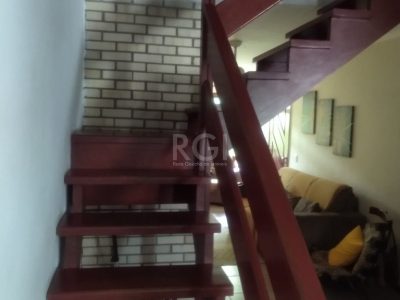 Casa à venda com 188m², 3 quartos, 1 suíte, 2 vagas no bairro Ipanema em Porto Alegre - Foto 18