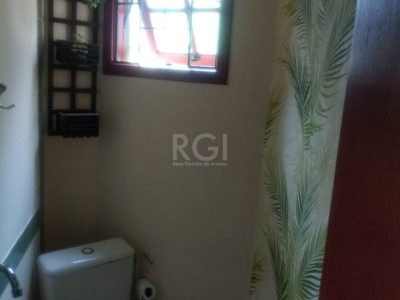 Casa à venda com 188m², 3 quartos, 1 suíte, 2 vagas no bairro Ipanema em Porto Alegre - Foto 21