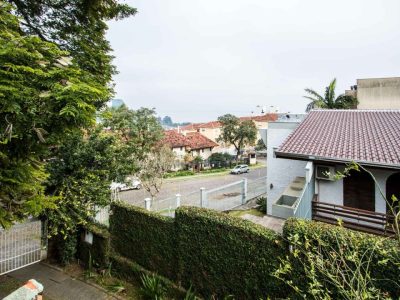 Casa à venda com 489m², 4 quartos, 2 suítes, 3 vagas no bairro Cristal em Porto Alegre - Foto 24