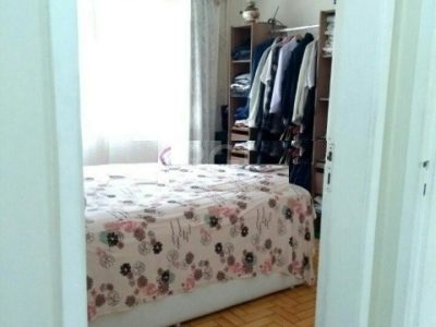 Apartamento à venda com 87m², 3 quartos, 2 vagas no bairro Medianeira em Porto Alegre - Foto 10