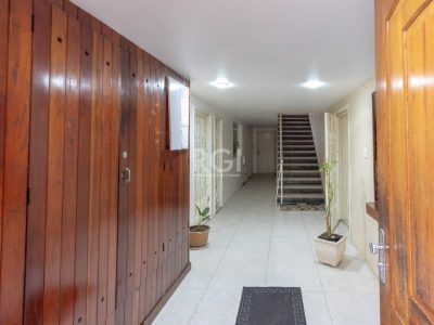 Apartamento à venda com 87m², 3 quartos, 2 vagas no bairro Medianeira em Porto Alegre - Foto 19