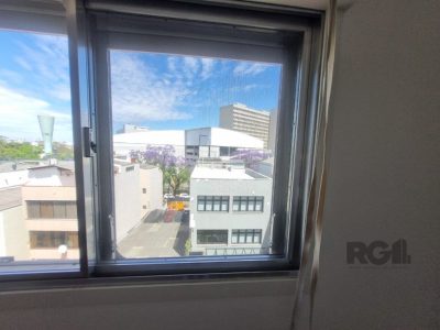 Apartamento à venda com 65m², 2 quartos no bairro Santa Cecília em Porto Alegre - Foto 11