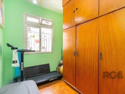 Apartamento à venda com 77m², 3 quartos, 1 suíte, 1 vaga no bairro Menino Deus em Porto Alegre - Foto 8