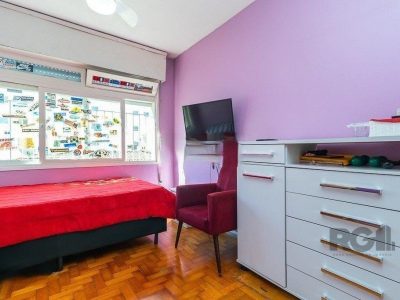 Apartamento à venda com 77m², 3 quartos, 1 suíte, 1 vaga no bairro Menino Deus em Porto Alegre - Foto 19