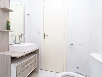 Apartamento à venda com 110m², 4 quartos, 1 suíte, 4 vagas no bairro Ipanema em Porto Alegre - Foto 15