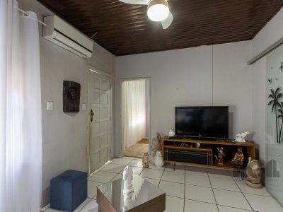 Casa à venda com 90m², 2 quartos, 2 vagas no bairro Cristal em Porto Alegre - Foto 7