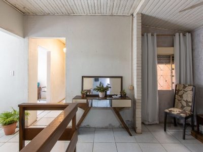 Casa à venda com 90m², 2 quartos, 2 vagas no bairro Cristal em Porto Alegre - Foto 11