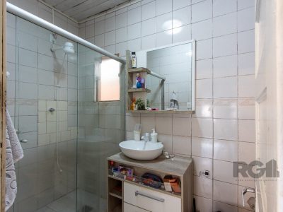 Casa à venda com 90m², 2 quartos, 2 vagas no bairro Cristal em Porto Alegre - Foto 20