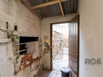 Casa à venda com 90m², 2 quartos, 2 vagas no bairro Cristal em Porto Alegre - Foto 25