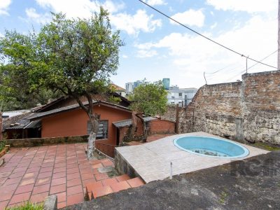 Casa à venda com 90m², 2 quartos, 2 vagas no bairro Cristal em Porto Alegre - Foto 30