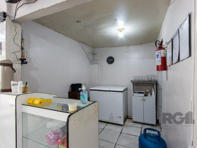 Casa à venda com 90m², 2 quartos, 2 vagas no bairro Cristal em Porto Alegre - Foto 35