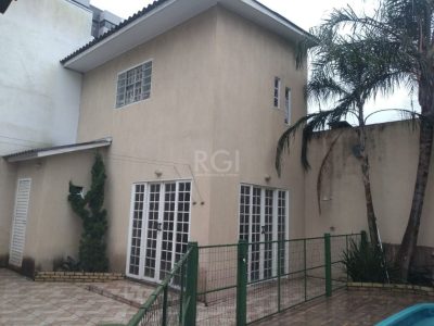 Casa à venda com 200m², 3 quartos, 2 suítes, 4 vagas no bairro Jardim Itu em Porto Alegre - Foto 5