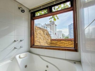 Apartamento à venda com 94m², 2 quartos, 1 suíte, 2 vagas no bairro Moinhos de Vento em Porto Alegre - Foto 15