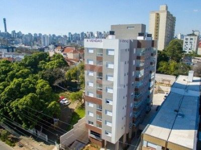 Apartamento à venda com 63m², 2 quartos, 1 suíte, 2 vagas no bairro Petrópolis em Porto Alegre - Foto 2