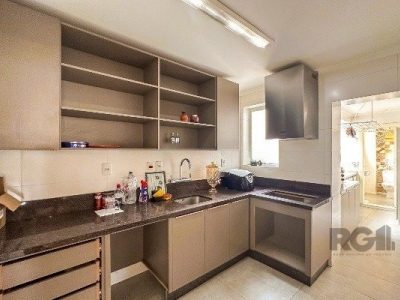 Apartamento à venda com 116m², 2 quartos, 2 suítes, 2 vagas no bairro Petrópolis em Porto Alegre - Foto 7