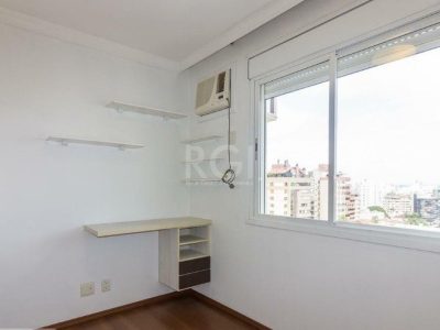 Apartamento à venda com 89m², 2 quartos, 1 suíte, 2 vagas no bairro Moinhos de Vento em Porto Alegre - Foto 6