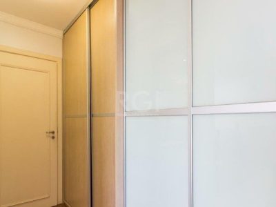 Apartamento à venda com 89m², 2 quartos, 1 suíte, 2 vagas no bairro Moinhos de Vento em Porto Alegre - Foto 14