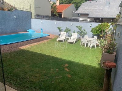 Casa à venda com 331m², 3 quartos, 3 suítes, 2 vagas no bairro Jardim Itu em Porto Alegre - Foto 27