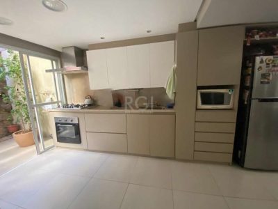 Casa Condominio à venda com 326m², 5 quartos, 1 suíte, 2 vagas no bairro Cristal em Porto Alegre - Foto 10