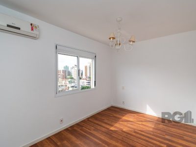 Apartamento à venda com 86m², 3 quartos, 1 suíte, 2 vagas no bairro Petrópolis em Porto Alegre - Foto 11