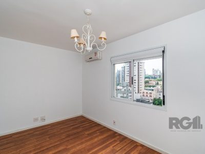 Apartamento à venda com 86m², 3 quartos, 1 suíte, 2 vagas no bairro Petrópolis em Porto Alegre - Foto 12