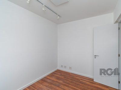 Apartamento à venda com 86m², 3 quartos, 1 suíte, 2 vagas no bairro Petrópolis em Porto Alegre - Foto 20