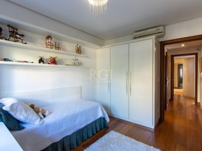 Casa Condominio à venda com 235m², 3 quartos, 1 suíte, 2 vagas no bairro Tristeza em Porto Alegre - Foto 36