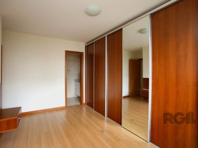 Apartamento à venda com 107m², 3 quartos, 1 suíte, 2 vagas no bairro Moinhos de Vento em Porto Alegre - Foto 19