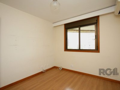 Apartamento à venda com 107m², 3 quartos, 1 suíte, 2 vagas no bairro Moinhos de Vento em Porto Alegre - Foto 24