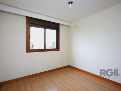 Apartamento à venda com 107m², 3 quartos, 1 suíte, 2 vagas no bairro Moinhos de Vento em Porto Alegre - Foto 28