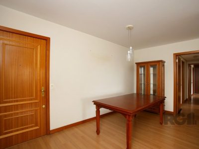 Apartamento à venda com 107m², 3 quartos, 1 suíte, 2 vagas no bairro Moinhos de Vento em Porto Alegre - Foto 6