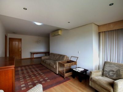 Apartamento à venda com 107m², 3 quartos, 1 suíte, 2 vagas no bairro Moinhos de Vento em Porto Alegre - Foto 9