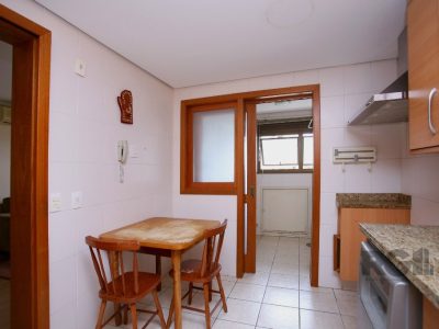 Apartamento à venda com 107m², 3 quartos, 1 suíte, 2 vagas no bairro Moinhos de Vento em Porto Alegre - Foto 13