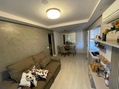 Apartamento à venda com 60m², 2 quartos, 1 suíte, 1 vaga no bairro Glória em Porto Alegre - Foto 2