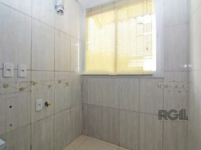 Casa à venda com 238m², 5 quartos, 1 suíte, 4 vagas no bairro Vila Ipiranga em Porto Alegre - Foto 8