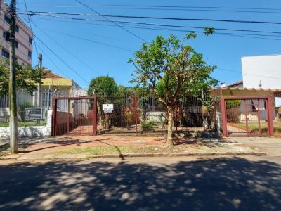 Casa à venda com 215m², 3 quartos, 6 vagas no bairro Passo d'Areia em Porto Alegre - Foto 5