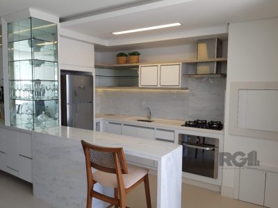 Apartamento à venda com 78m², 2 quartos, 2 suítes, 1 vaga no bairro Navegantes em Capão da Canoa - Foto 6