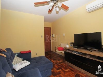 Apartamento à venda com 77m², 4 quartos no bairro Menino Deus em Porto Alegre - Foto 2