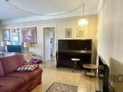 Apartamento à venda com 147m², 3 quartos, 1 vaga no bairro Floresta em Porto Alegre - Foto 3