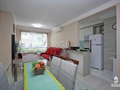 Apartamento à venda com 70m², 3 quartos, 1 suíte, 1 vaga no bairro Partenon em Porto Alegre - Foto 4