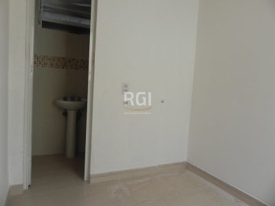 Apartamento à venda com 84m², 3 quartos, 1 vaga no bairro São João em Porto Alegre - Foto 3