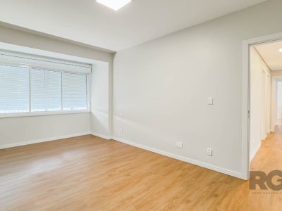 Apartamento à venda com 216m², 3 quartos, 1 suíte, 2 vagas no bairro Auxiliadora em Porto Alegre - Foto 13