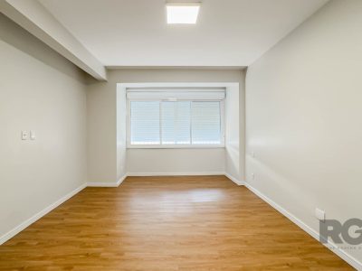 Apartamento à venda com 216m², 3 quartos, 1 suíte, 2 vagas no bairro Auxiliadora em Porto Alegre - Foto 21