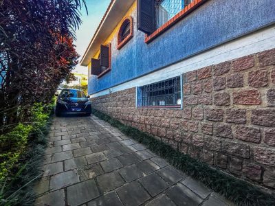 Casa à venda com 309m², 3 quartos, 2 suítes, 5 vagas no bairro Cristal em Porto Alegre - Foto 32